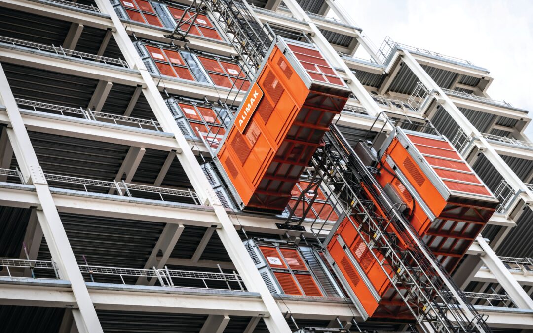 Cómo elegir un elevador de construcción según altura, carga, velocidad y tipo de obra