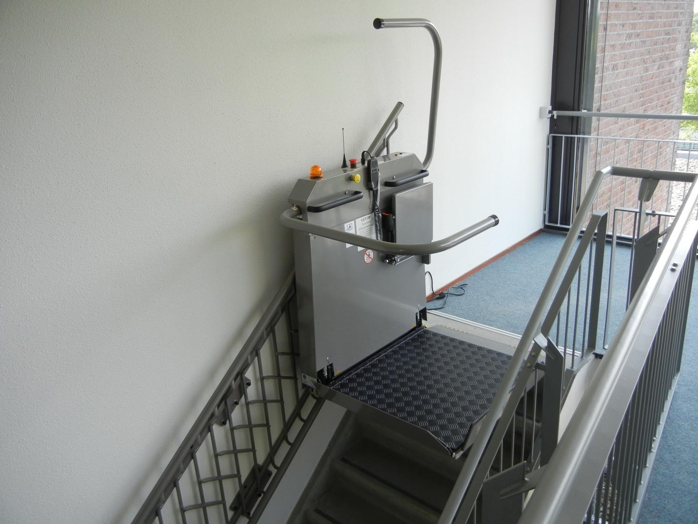 Salvaescaleras FreeSTAIR para escaleras rectas y curvas